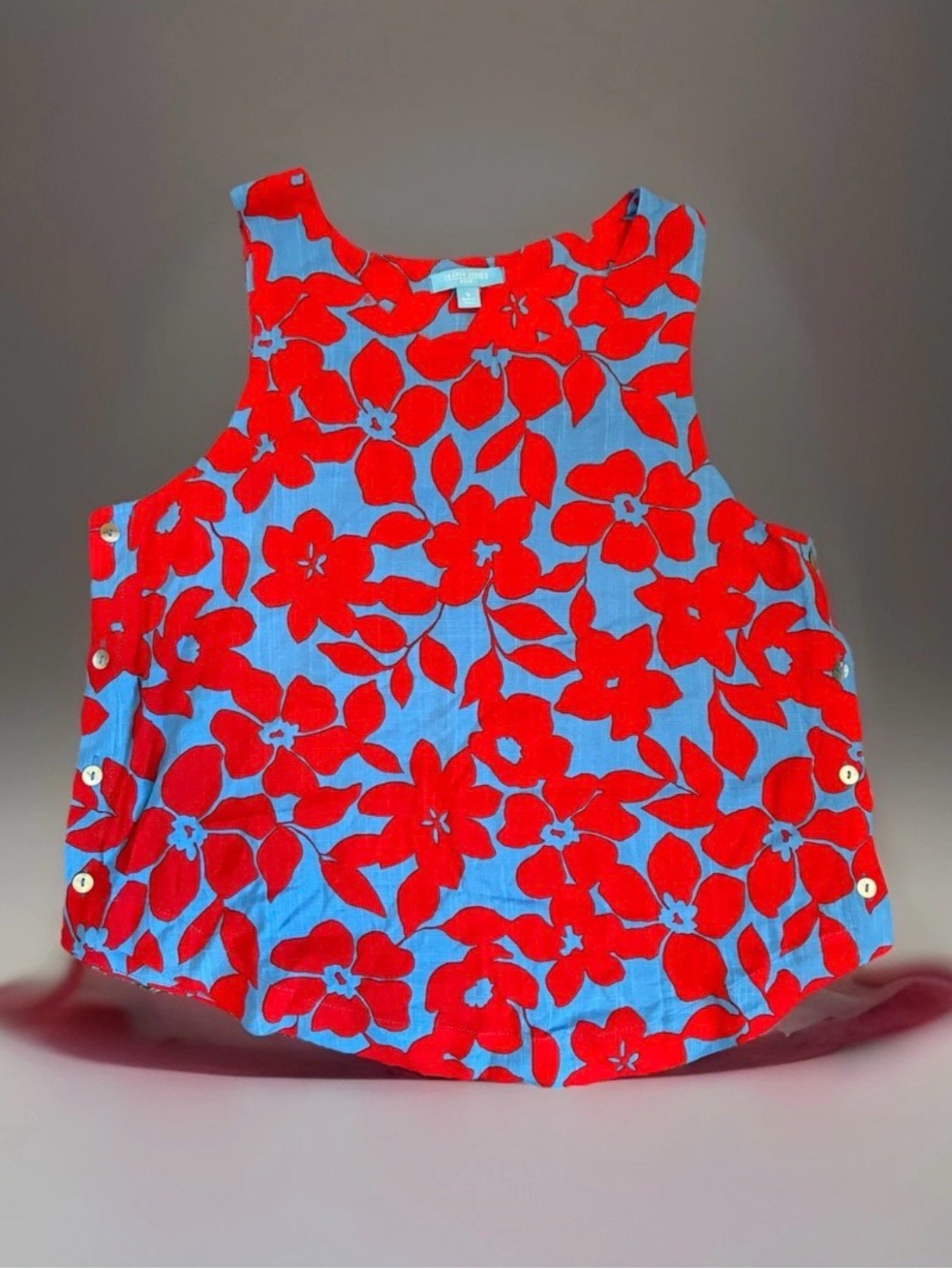 Women’s floral Button-Accent Tank Top - Red Floral on Light Blue